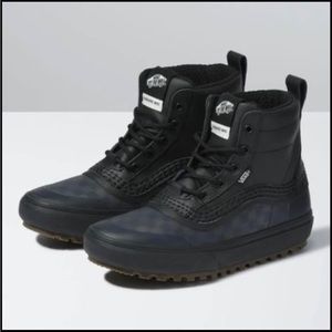 Vans Standard Mid MTE Checkerboard Snow Boots size 7.5
